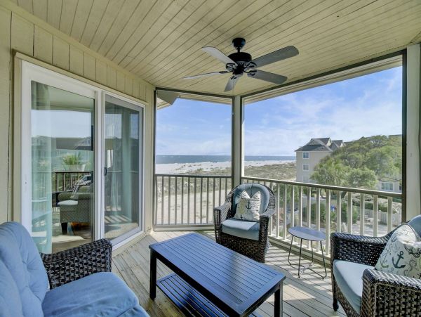 Isle of Palms Vacation Condo One Bedroom On Beach