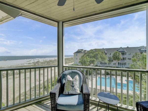 Isle of Palms Vacation Condo One Bedroom On Beach