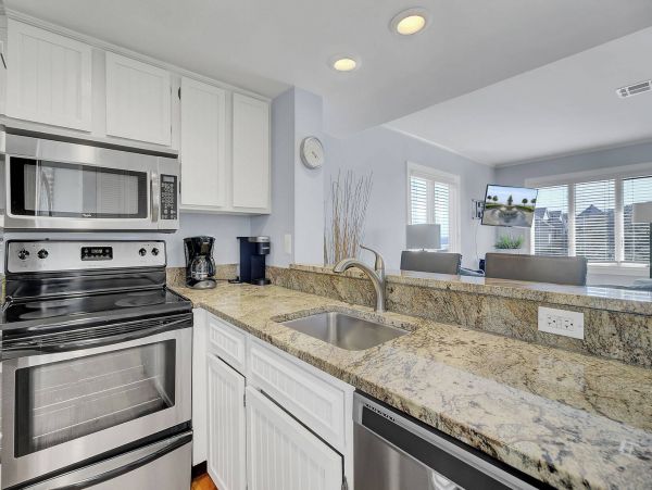 Isle of Palms Vacation Condo One Bedroom On Beach
