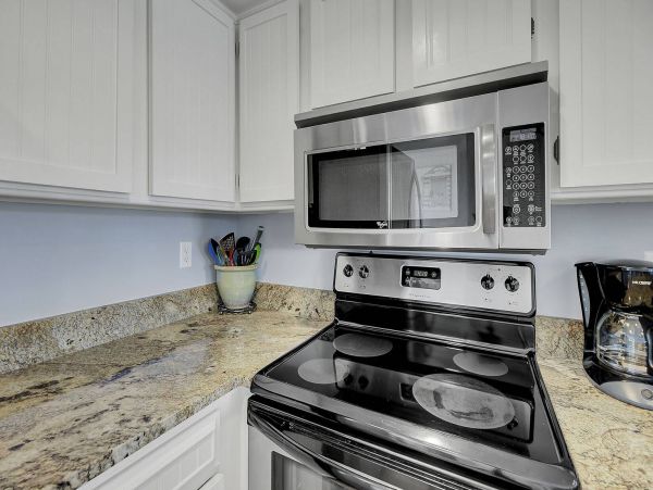 Isle of Palms Vacation Condo One Bedroom On Beach