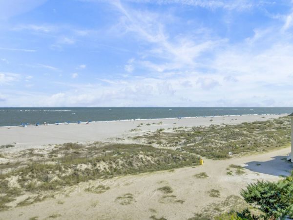 Isle of Palms Vacation Condo One Bedroom On Beach