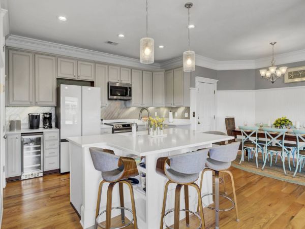 Great House in Isle of Palms Short Walk to Beach