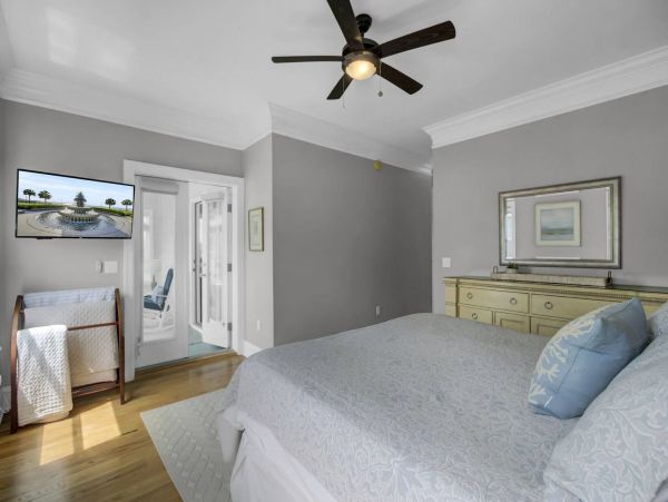 Great House in Isle of Palms Short Walk to Beach