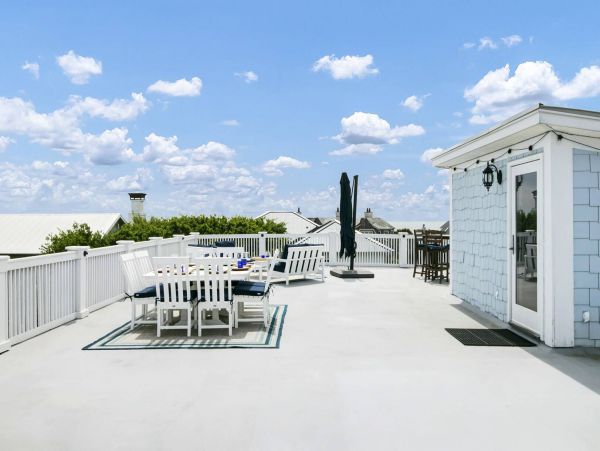 Great House in Isle of Palms Short Walk to Beach