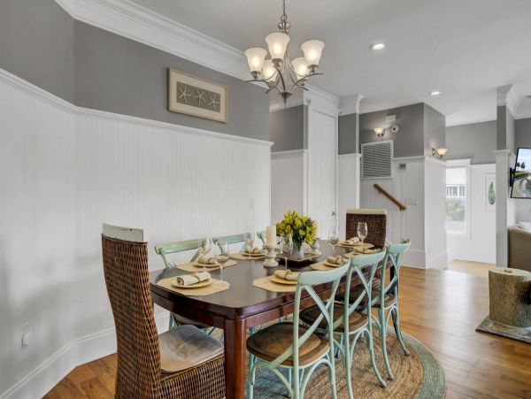 Great House in Isle of Palms Short Walk to Beach
