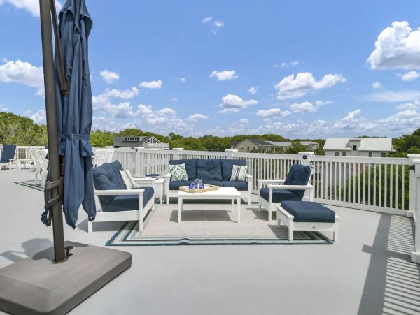 Great House in Isle of Palms Short Walk to Beach