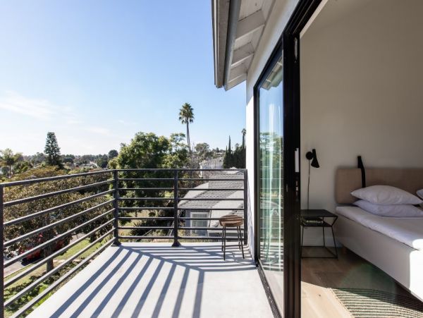 Modern 3 Bedroom House with Private Pool