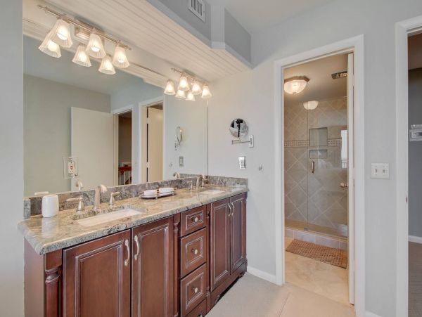 Fabulous Three Bedroom Penthouse Full Ocean View