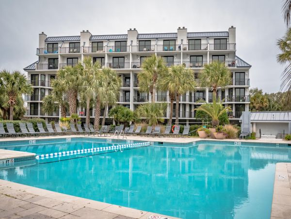 Fabulous Three Bedroom Penthouse Full Ocean View