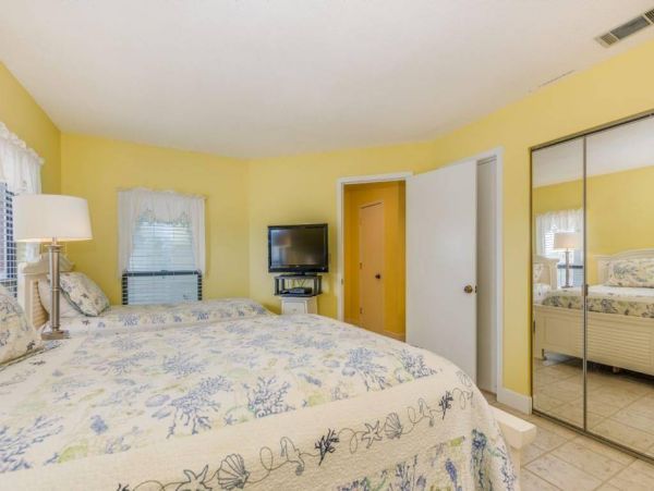 Isle Of Palms Condo 1015774
