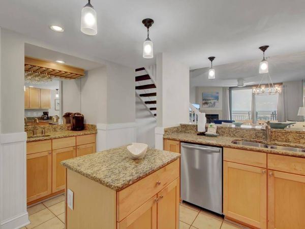 Isle Of Palms Condo 1015779