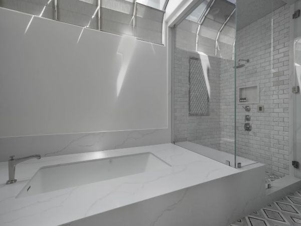 Venice Beach Luxury Four Bedroom House with Roof Terrace