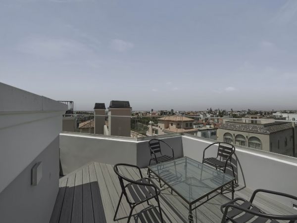 Venice Beach Luxury Four Bedroom House with Roof Terrace