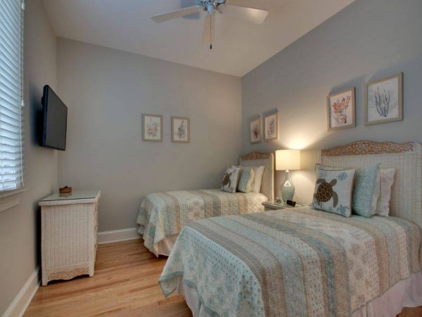 Amazing Four Bedroom Oceanfront Home Sleeps 8