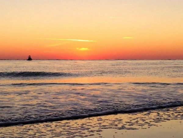 Amazing Four Bedroom Oceanfront Home Sleeps 8