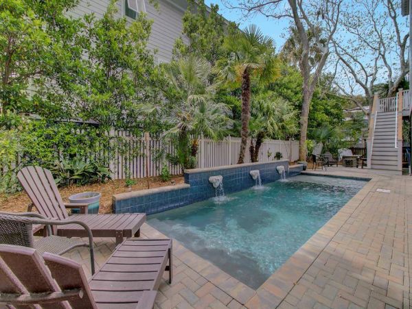 Luxurious Beach House in The Isle of Palms Five Bedroom