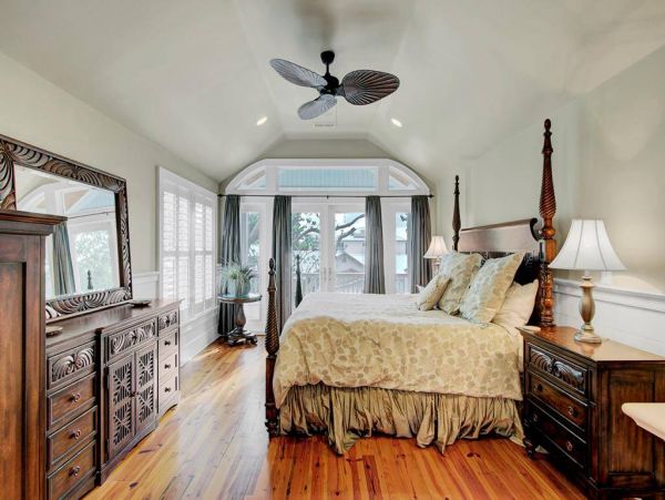 Luxurious Beach House in The Isle of Palms Five Bedroom