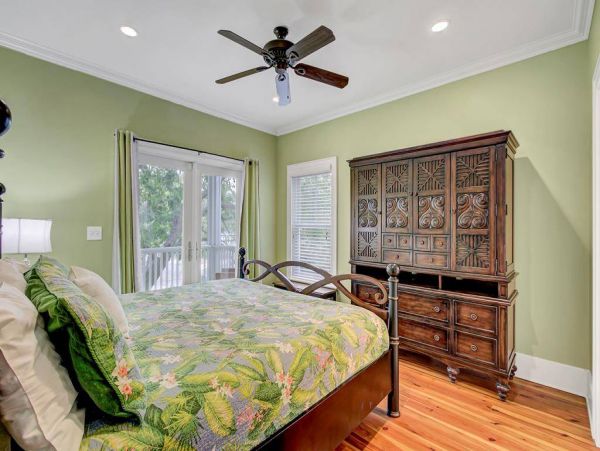 Luxurious Beach House in The Isle of Palms Five Bedroom