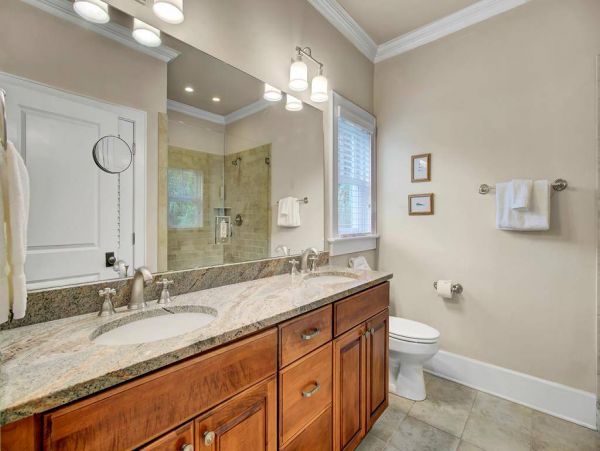 Luxurious Beach House in The Isle of Palms Five Bedroom