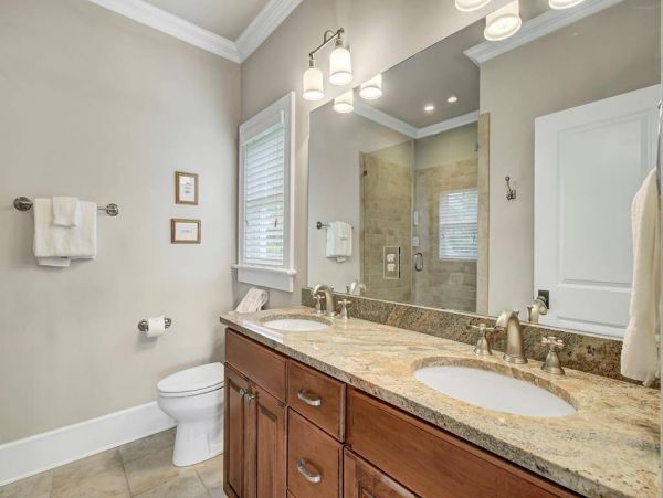 Luxurious Beach House in The Isle of Palms Five Bedroom