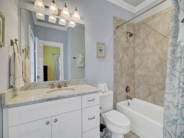 Luxurious Beach House in The Isle of Palms Five Bedroom