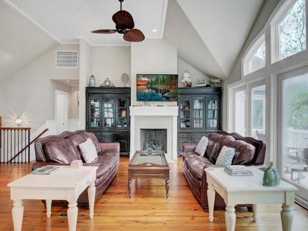 Luxurious Beach House in The Isle of Palms Five Bedroom