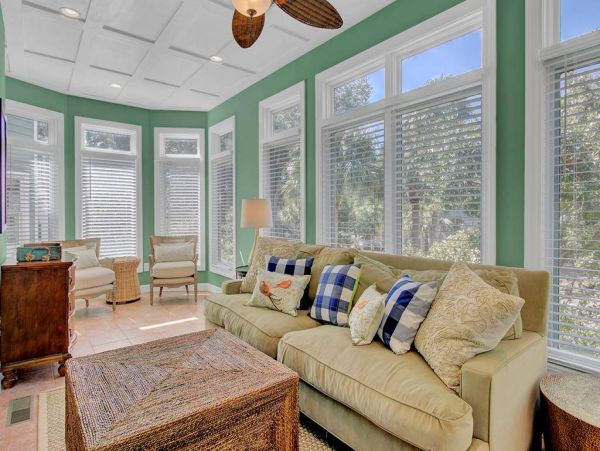 Beautiful 3 Bedroom Home with Rooftop Deck & Ocean Views