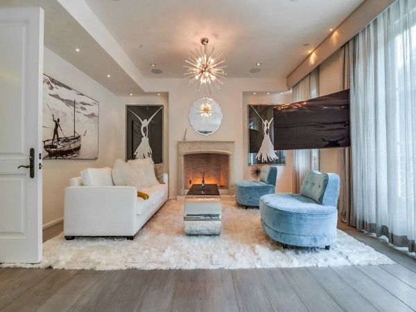 Luxurious Manor in Malibu
