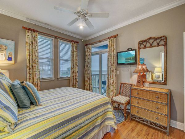 Isle Of Palms Home 1015792