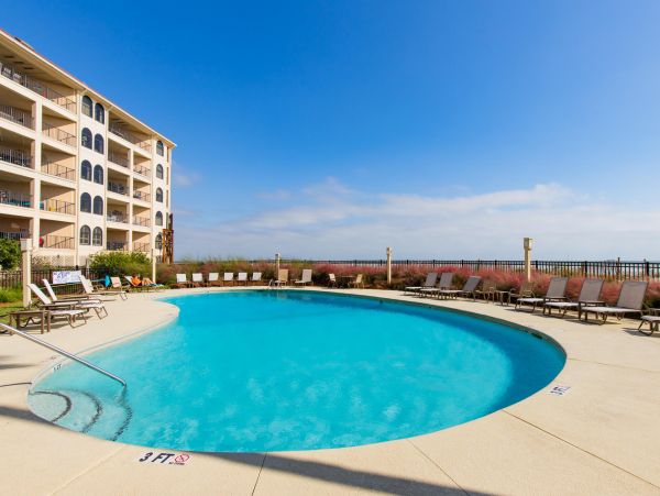 Stunning 3 Bedroom Condo Located on the Beach