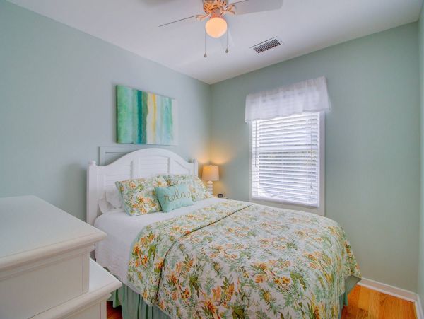 Isle Of Palms Home 1015800