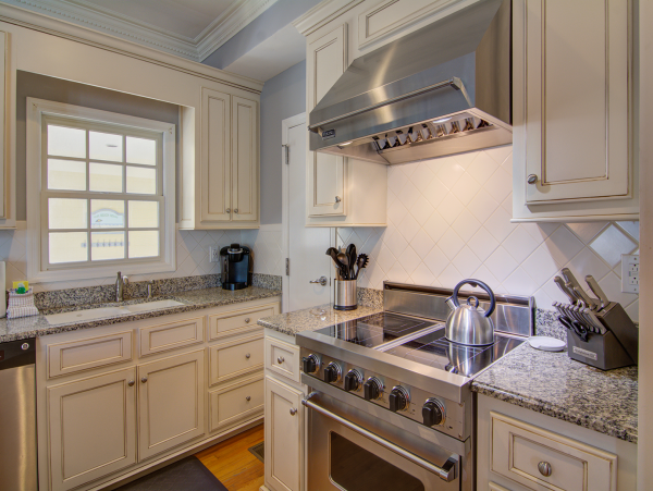 Oceanside Luxury Retreat with Unbeatable Views and Prime Location