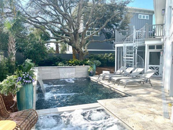 Isle of Palms Dream Vacation Home with Pool & Spa Sleeps 16 Guests