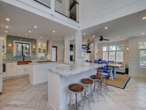 Isle of Palms Dream Vacation Home with Pool & Spa Sleeps 16 Guests