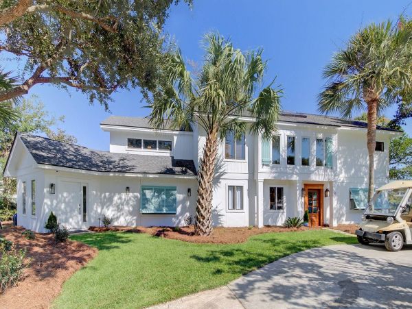 Isle of Palms Dream Vacation Home with Pool & Spa Sleeps 16 Guests