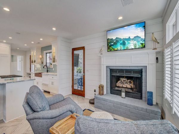 Isle of Palms Dream Vacation Home with Pool & Spa Sleeps 16 Guests