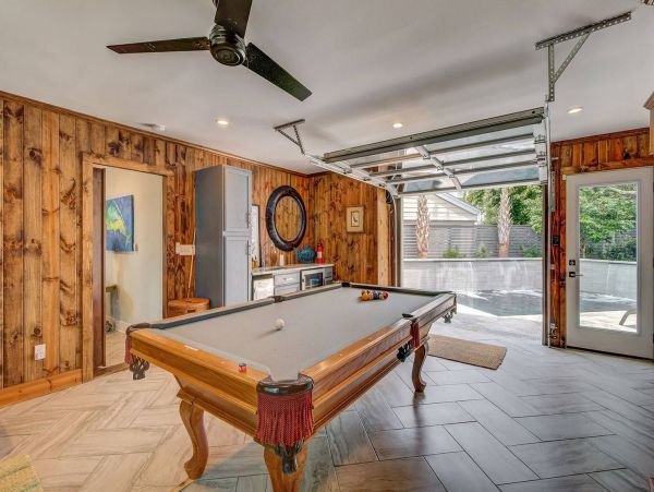 Isle of Palms Dream Vacation Home with Pool & Spa Sleeps 16 Guests