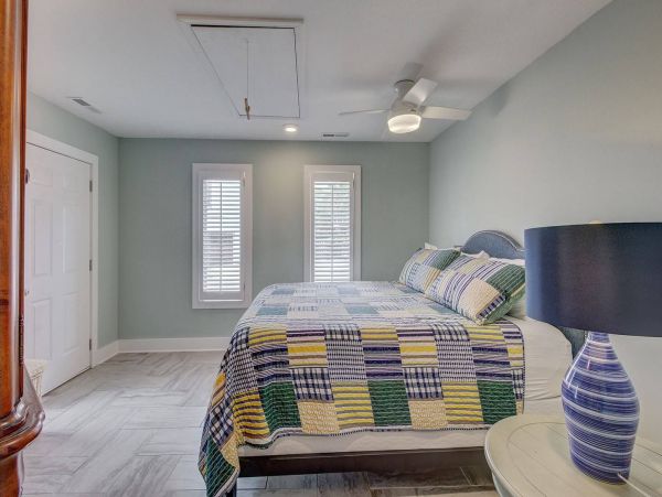 Isle of Palms Dream Vacation Home with Pool & Spa Sleeps 16 Guests