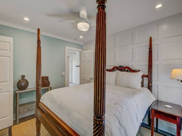 Isle of Palms Dream Vacation Home with Pool & Spa Sleeps 16 Guests