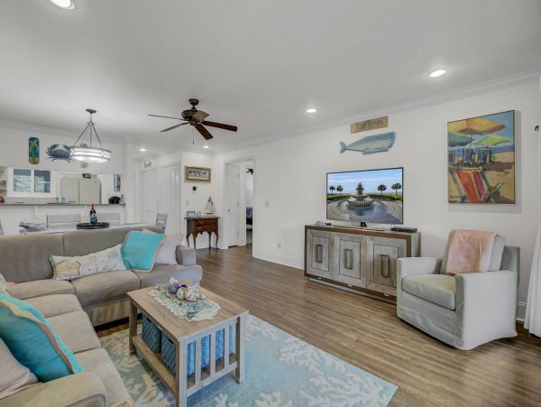 Isle Of Palms Home 1015809