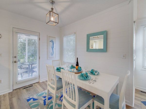 Isle of Palms Vacation Home 3 Bedroom Sleeps 10