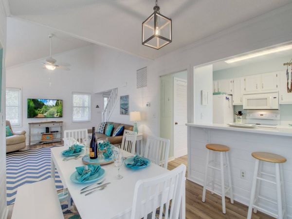 Isle of Palms Vacation Home 3 Bedroom Sleeps 10