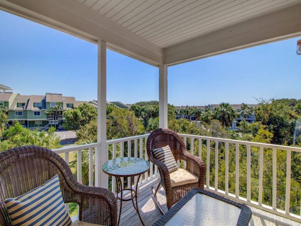 Isle of Palms Vacation Home 3 Bedroom Sleeps 10