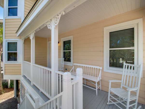 Isle of Palms Vacation Home 3 Bedroom Sleeps 10
