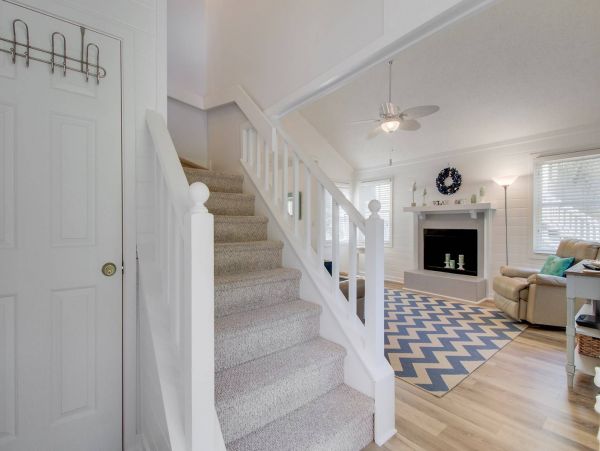 Isle of Palms Vacation Home 3 Bedroom Sleeps 10