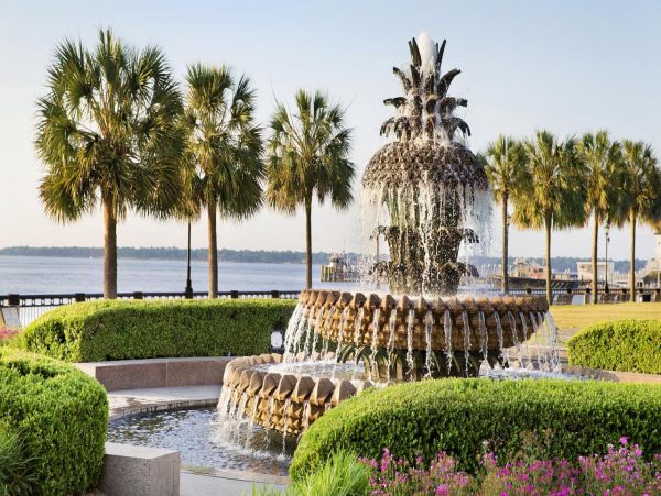 Isle of Palms Vacation Home 3 Bedroom Sleeps 10