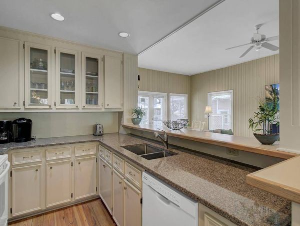 Isle of Palms 4 Bedroom Vacation Home