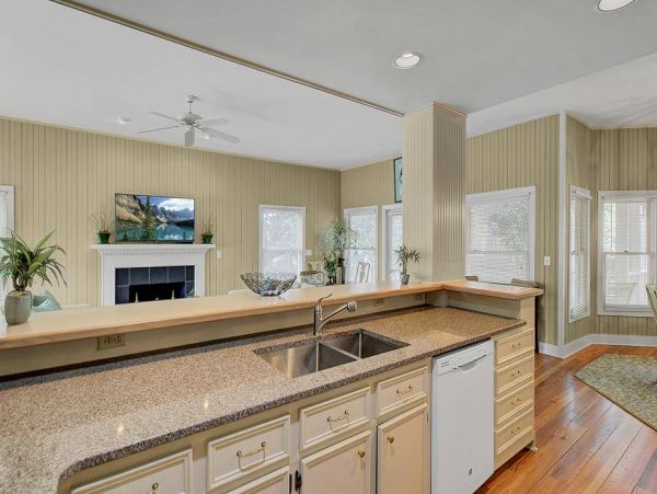 Isle of Palms 4 Bedroom Vacation Home