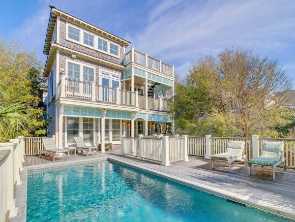 Perfect Getaway with 7 Bedrooms in Isle of Palms