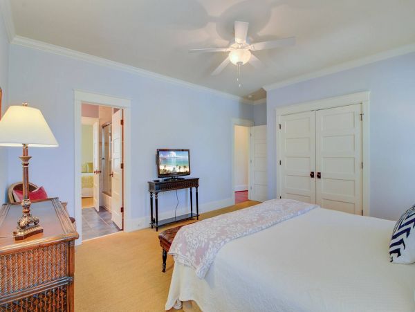 Perfect Getaway with 7 Bedrooms in Isle of Palms